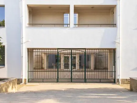 малена сарафово * Burgas