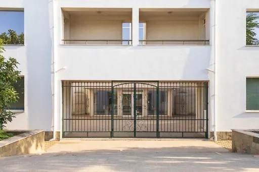 малена сарафово * Μπουργκάς