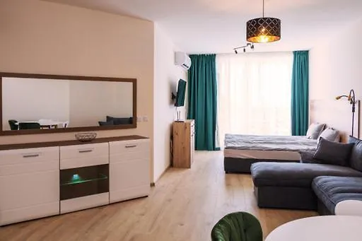 Apartamento малена сарафово *