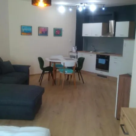 малена сарафово Apartmán
