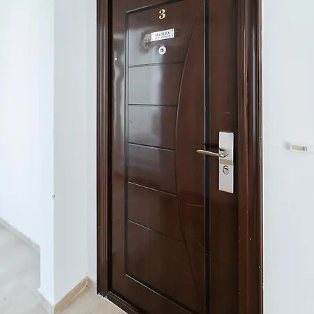 Lejlighed малена сарафово Burgas City